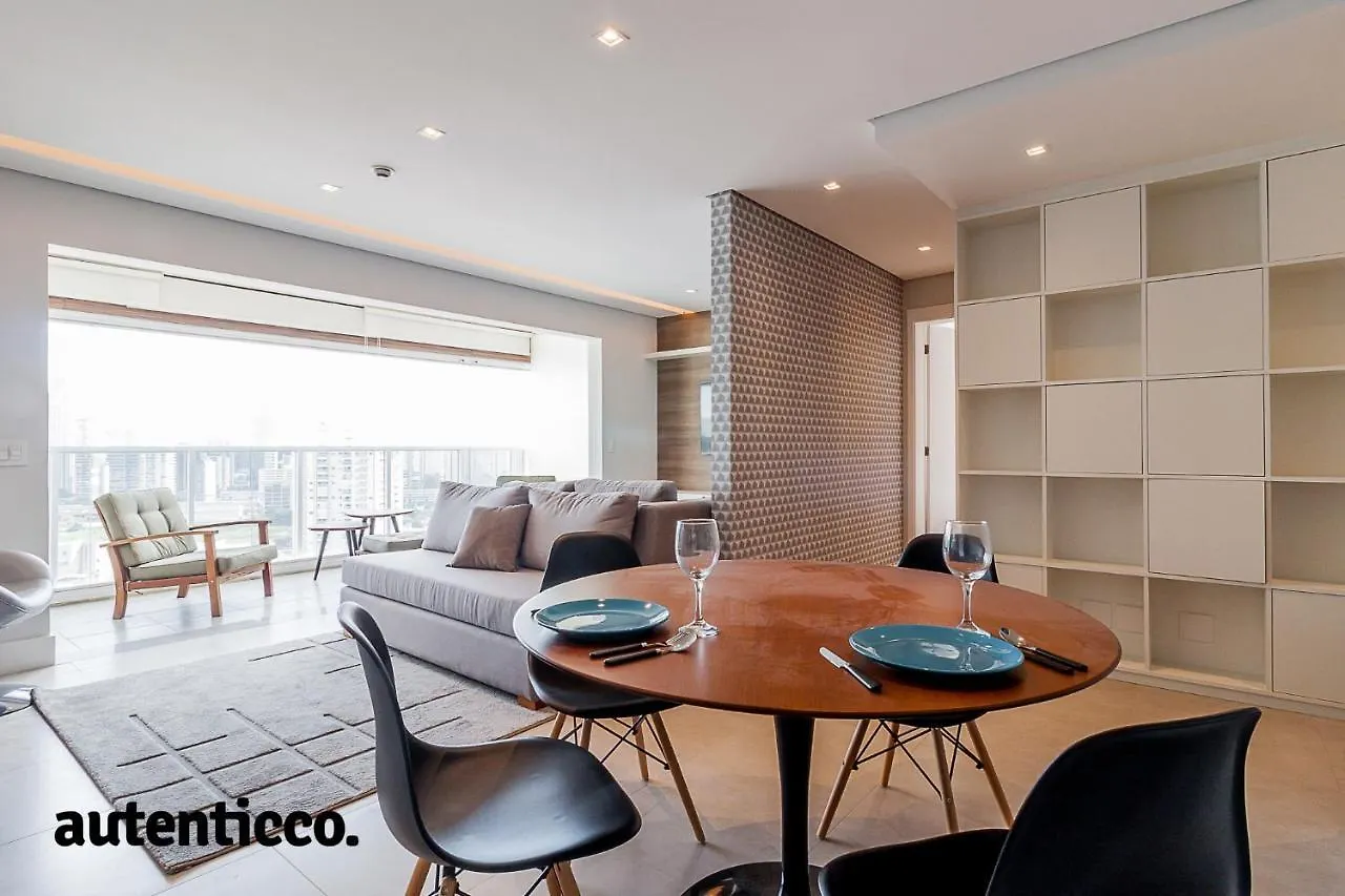 Autenticco - Follow The Eureka Building contacts